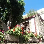 Konukevi Minos Rhodes City