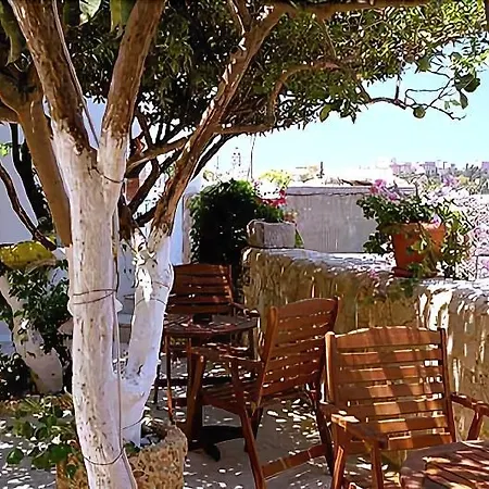 Minos Guest house