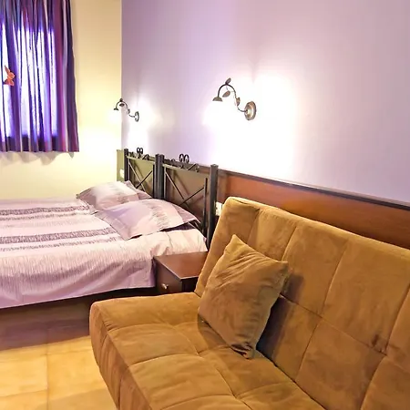 Guest house Minos 3*
